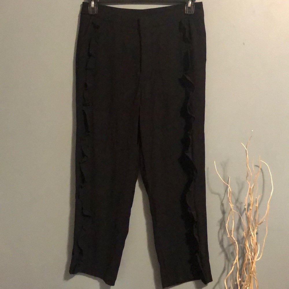 BLACK DRESS PANT WITH RUFFLES